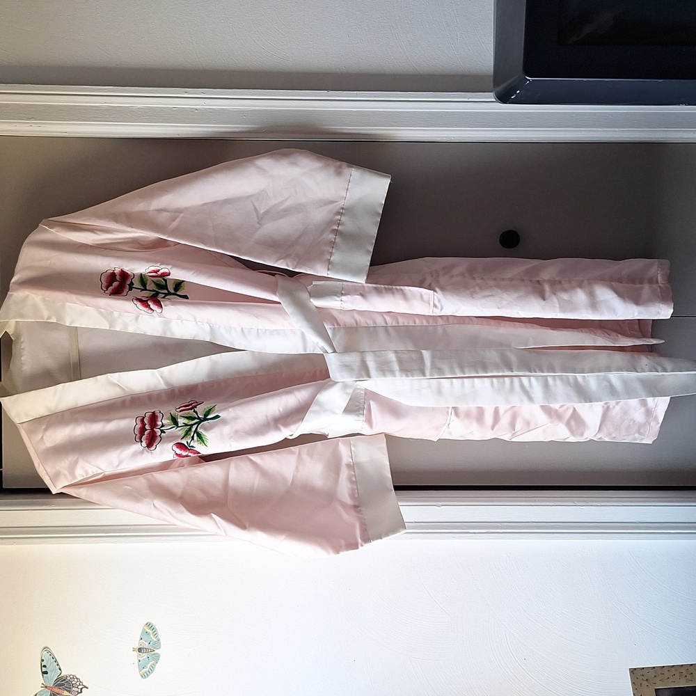 Vintage 80s/90s Elegant Pink Floral Women's Robe